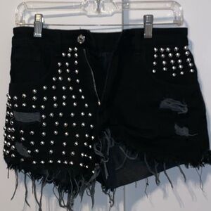 Black high waisted jean shorts.